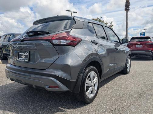 Gun Metallic 2023 Nissan Kicks S
