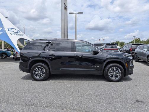 Black Metallic 2024 Chevrolet Traverse LT