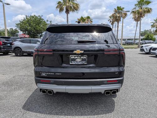 Black Metallic 2024 Chevrolet Traverse LT