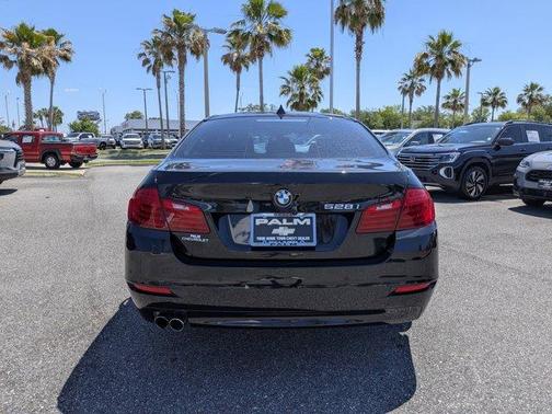 Black Sapphire Metallic 2016 BMW 528 i