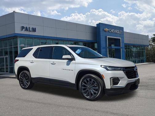 Pearl 2023 Chevrolet Traverse RS