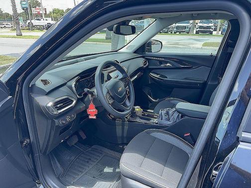 Black Metallic 2023 Chevrolet Trailblazer LT