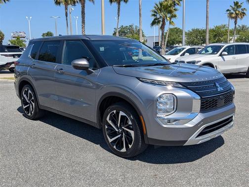2022 Mitsubishi Outlander SE