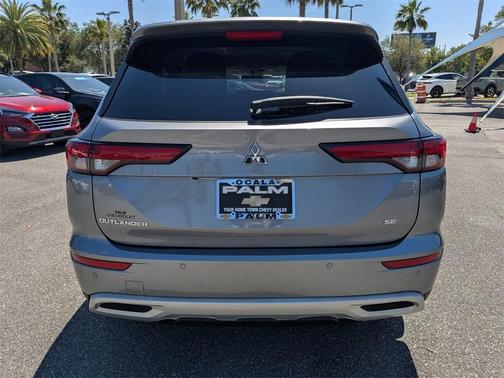 2022 Mitsubishi Outlander SE