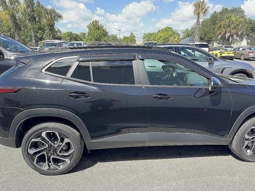 Black Metallic 2025 Chevrolet Trax 2RS