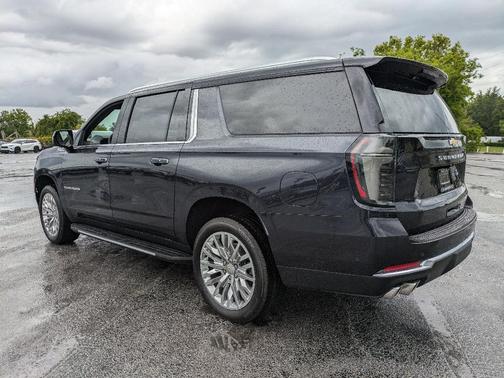2025 Chevrolet Suburban High Country
