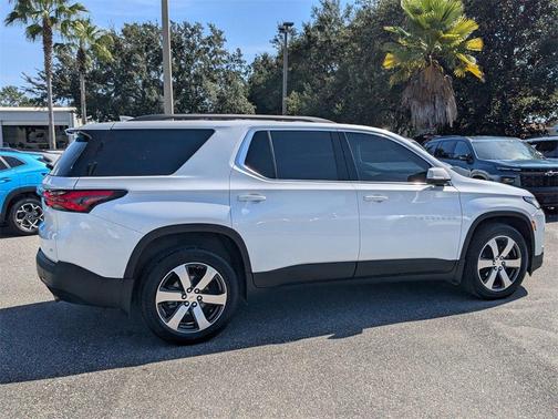 2022 Chevrolet Traverse LT Leather