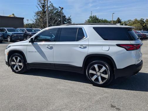2022 Chevrolet Traverse LT Leather