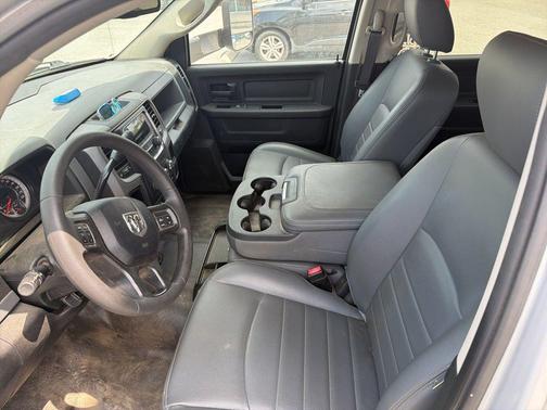 Bright Silver Clearcoat Metallic 2018 RAM 3500 Tradesman