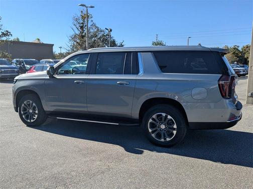 2026 Chevrolet Suburban LS