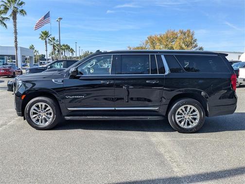 2024 GMC Yukon XL SLT