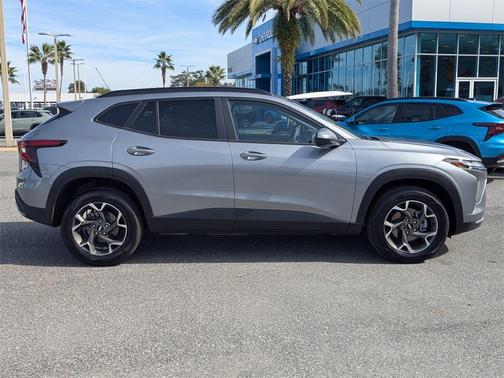 2025 Chevrolet Trax LT