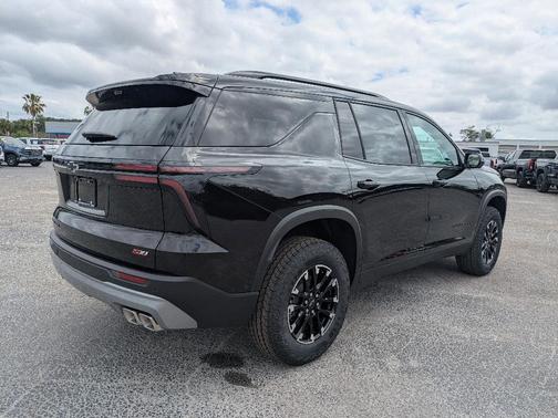 Black 2026 Chevrolet Traverse Z71