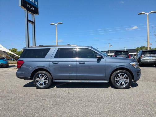 Infinite Blue Metallic Tinted Clearcoat 2022 Ford Expedition Max XLT