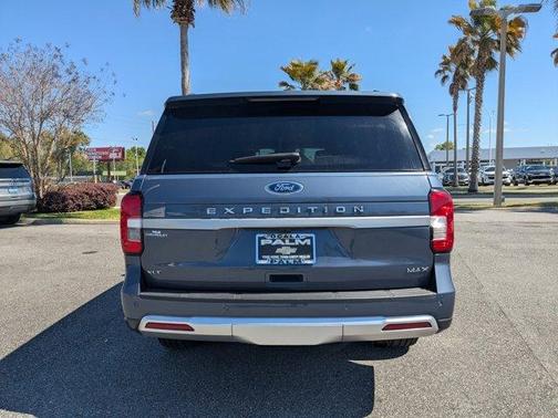 2022 Ford Expedition Max XLT