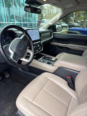 2022 Ford Expedition Max XLT
