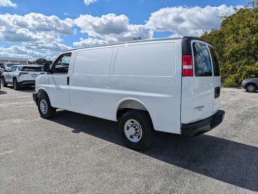 2025 Chevrolet Express 2500 Work Van