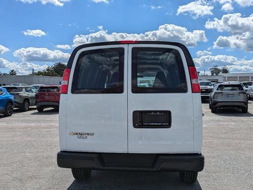 2025 Chevrolet Express 2500 Work Van