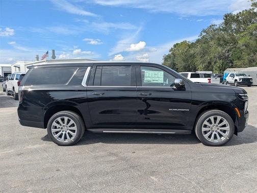 2025 Chevrolet Suburban Premier