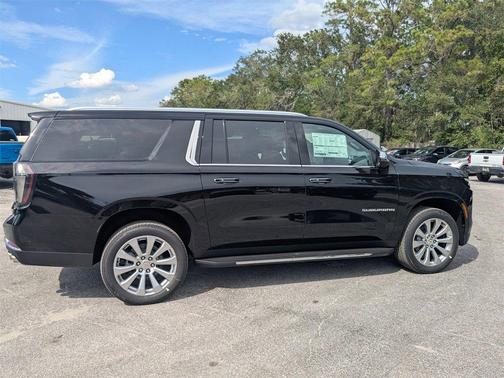 2025 Chevrolet Suburban Premier