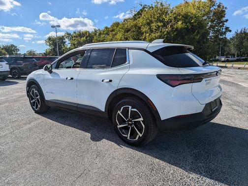 2026 Chevrolet Equinox EV LT 2