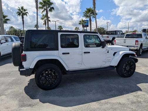 2022 Jeep Wrangler Unlimited 4xe Sahara