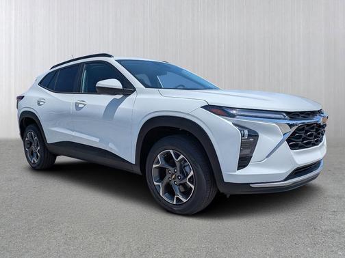 White 2026 Chevrolet Trax LT