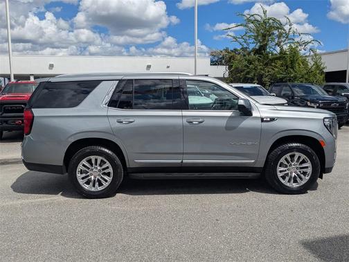 2024 GMC Yukon SLT