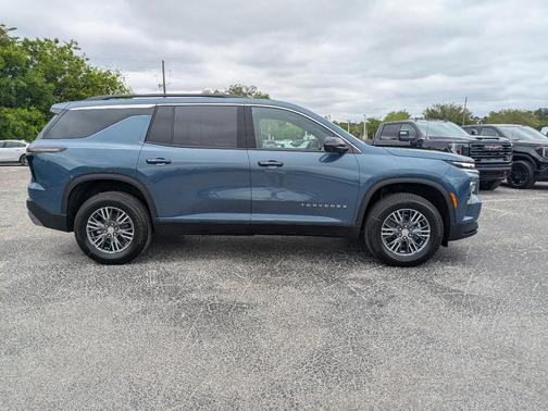 Blue 2026 Chevrolet Traverse LT