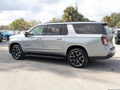 2024 Chevrolet Suburban RST