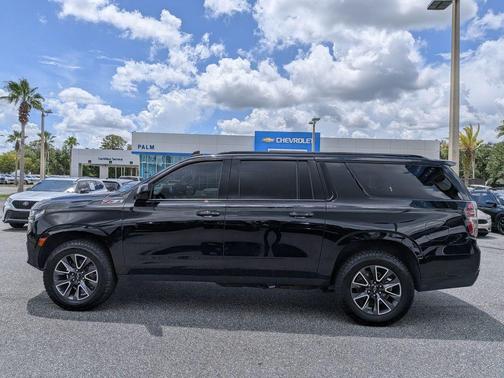 Black 2022 Chevrolet Suburban Z71
