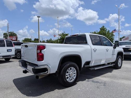 Summit White 2025 Chevrolet Silverado 2500 LT