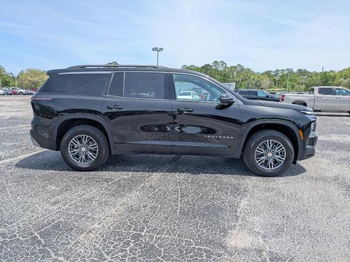 Black 2026 Chevrolet Traverse LT