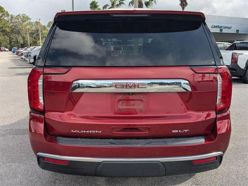 2022 GMC Yukon SLT