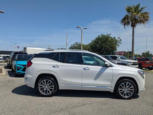 White Frost Tri-Coat 2022 GMC Terrain Denali