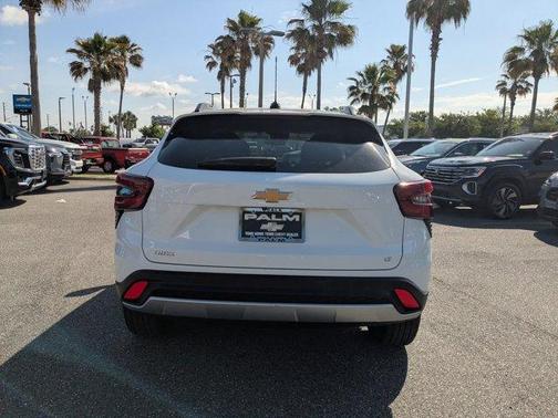 Summit White 2025 Chevrolet Trax LT
