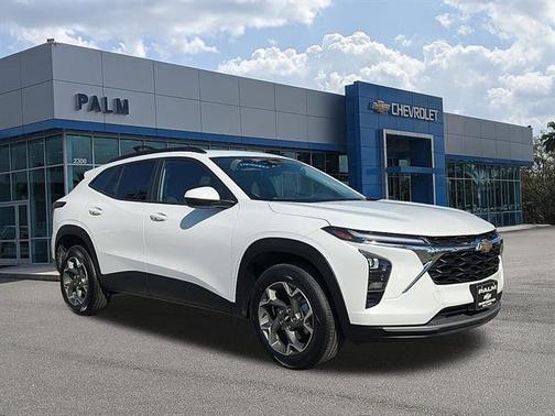Summit White 2025 Chevrolet Trax LT