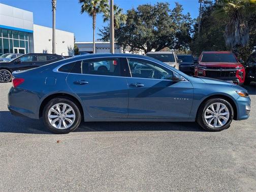 2025 Chevrolet Malibu LT