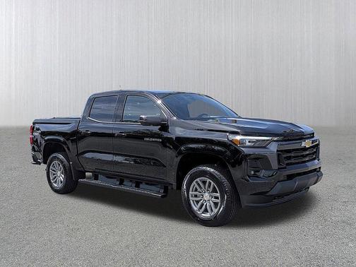 Black 2026 Chevrolet Colorado LT