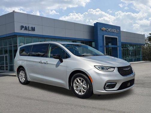 Silver Mist Clearcoat 2024 Chrysler Pacifica Touring-L