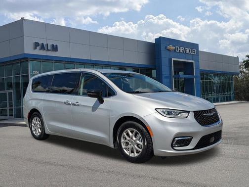 Silver Mist Clearcoat 2024 Chrysler Pacifica Touring-L