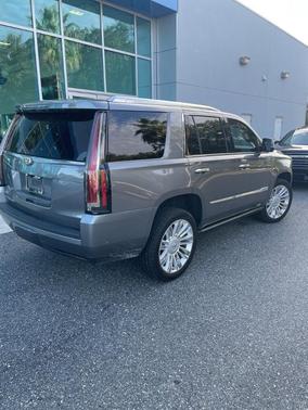 2020 Cadillac Escalade Platinum