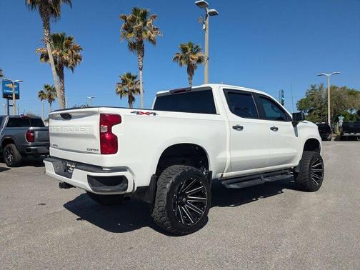 Summit White 2022 Chevrolet Silverado 1500 Custom