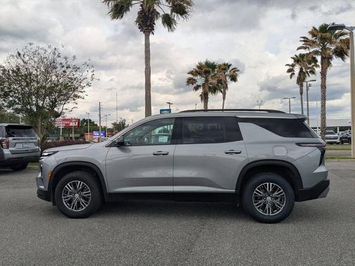 Sterling Gray Metallic 2024 Chevrolet Traverse LT