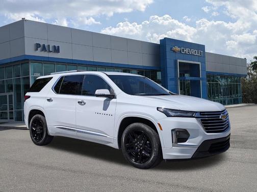 Summit White 2023 Chevrolet Traverse Premier