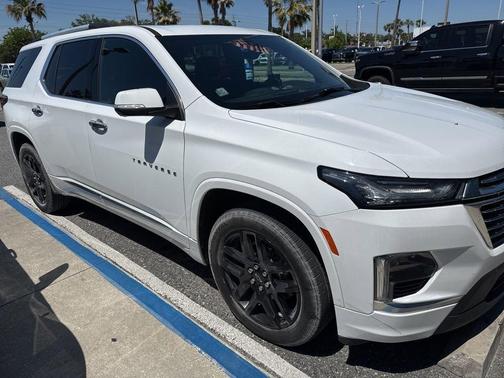 Summit White 2023 Chevrolet Traverse Premier