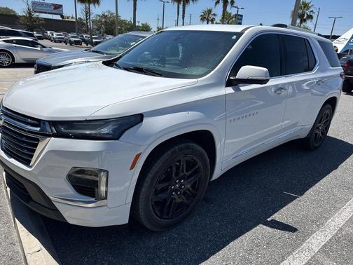 Summit White 2023 Chevrolet Traverse Premier