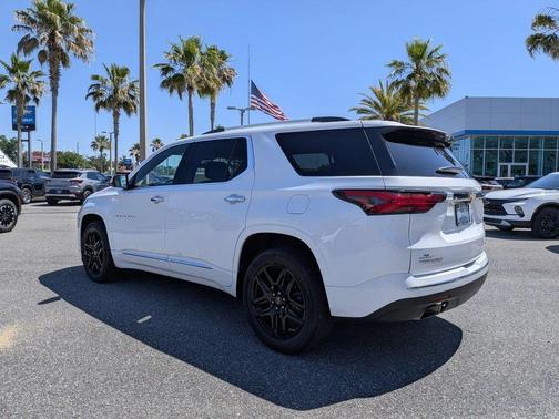 Summit White 2023 Chevrolet Traverse Premier