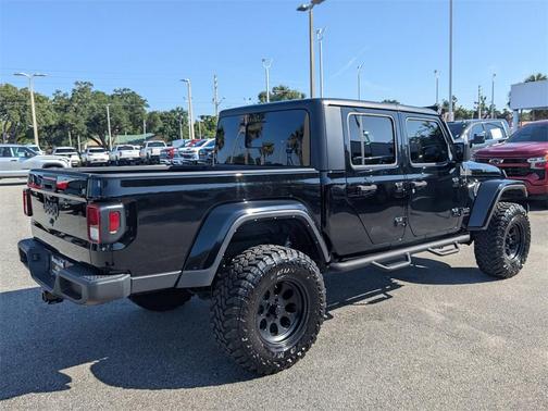 2022 Jeep Gladiator Sport
