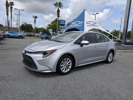 Classic Silver Metallic 2022 Toyota Corolla LE